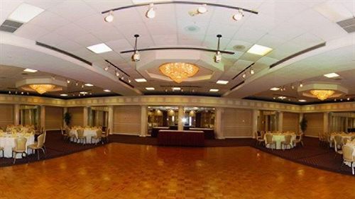 Quality Inn & Conference Center Maple Shade Bagian luar foto