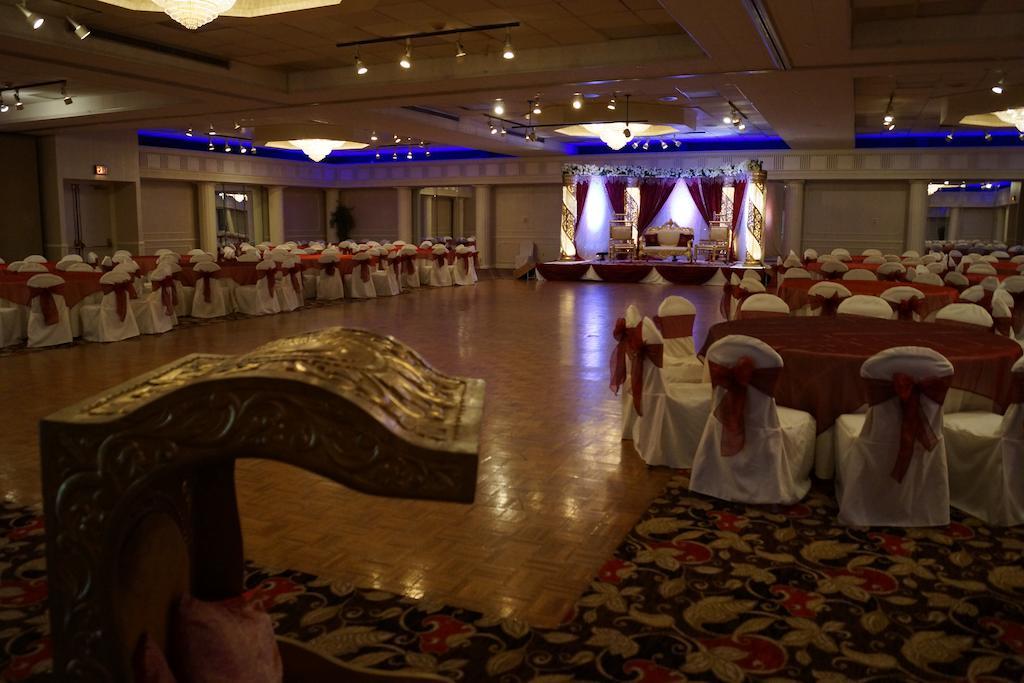 Quality Inn & Conference Center Maple Shade Bagian luar foto